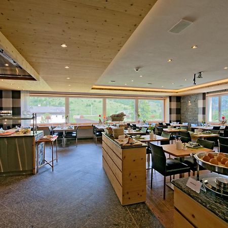 Hotel Crusch Alba Zernez Exteriör bild