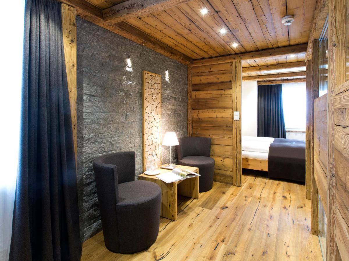 Hotel Crusch Alba Zernez Exteriör bild