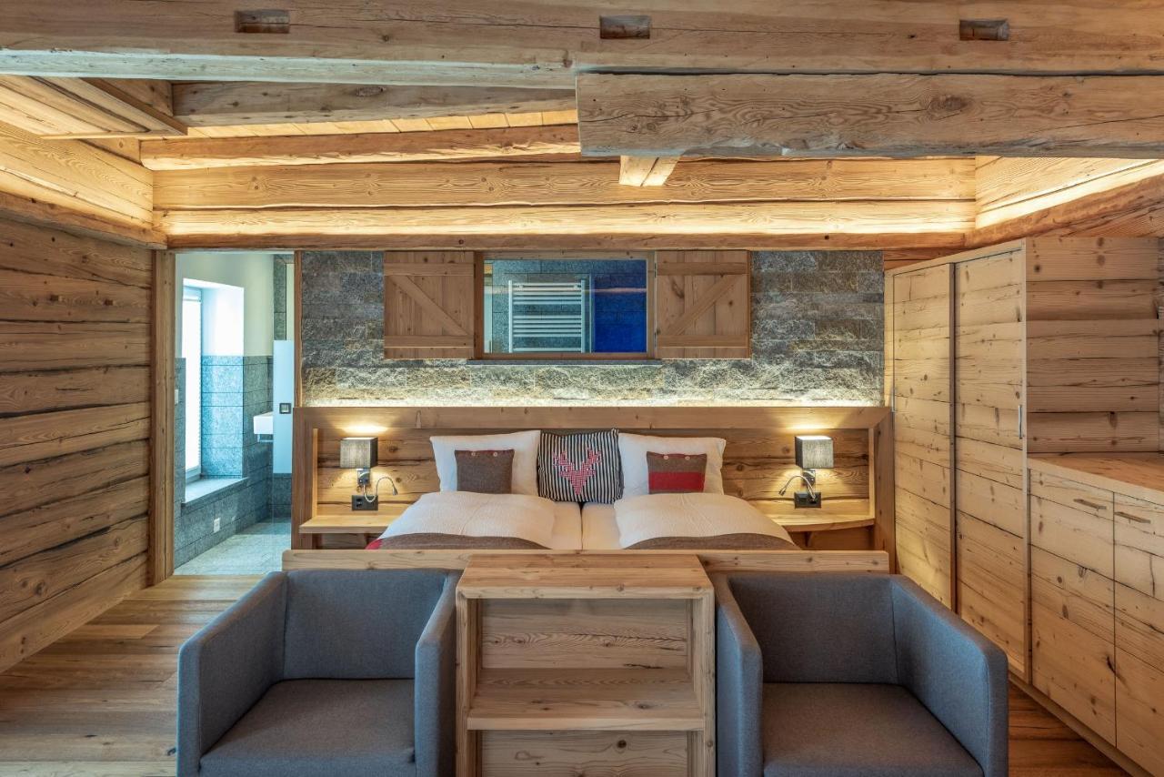 Hotel Crusch Alba Zernez Exteriör bild