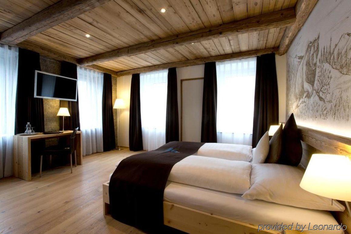 Hotel Crusch Alba Zernez Exteriör bild
