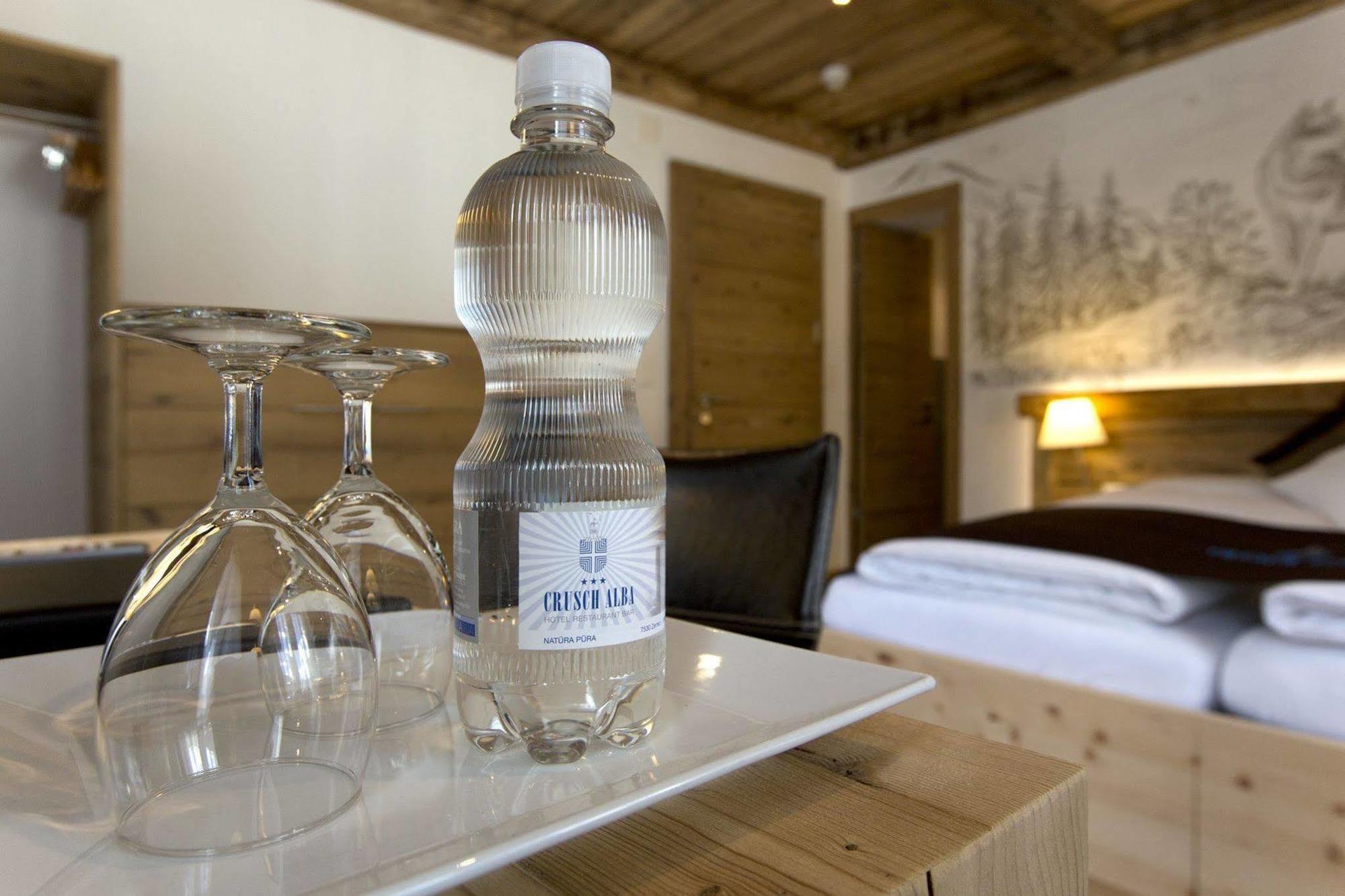 Hotel Crusch Alba Zernez Exteriör bild