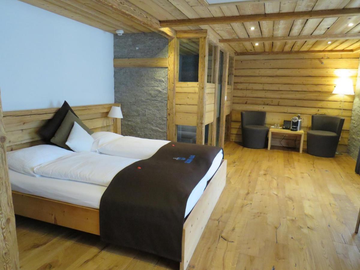 Hotel Crusch Alba Zernez Exteriör bild